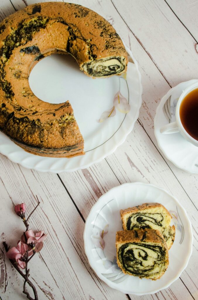 Schoko-Biskuitrolle – einfach & schokoladig 7 Marmorkuchen