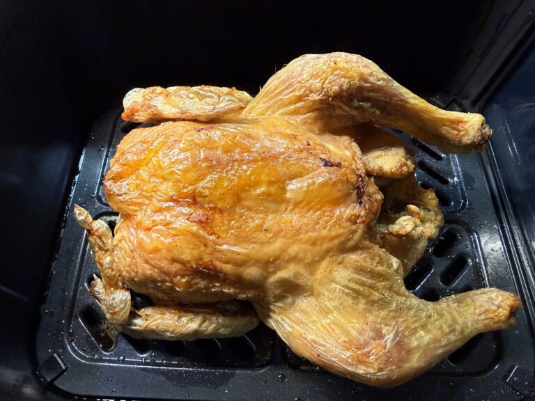 Airfryer ganzes Hähnchen – knusprig & saftig