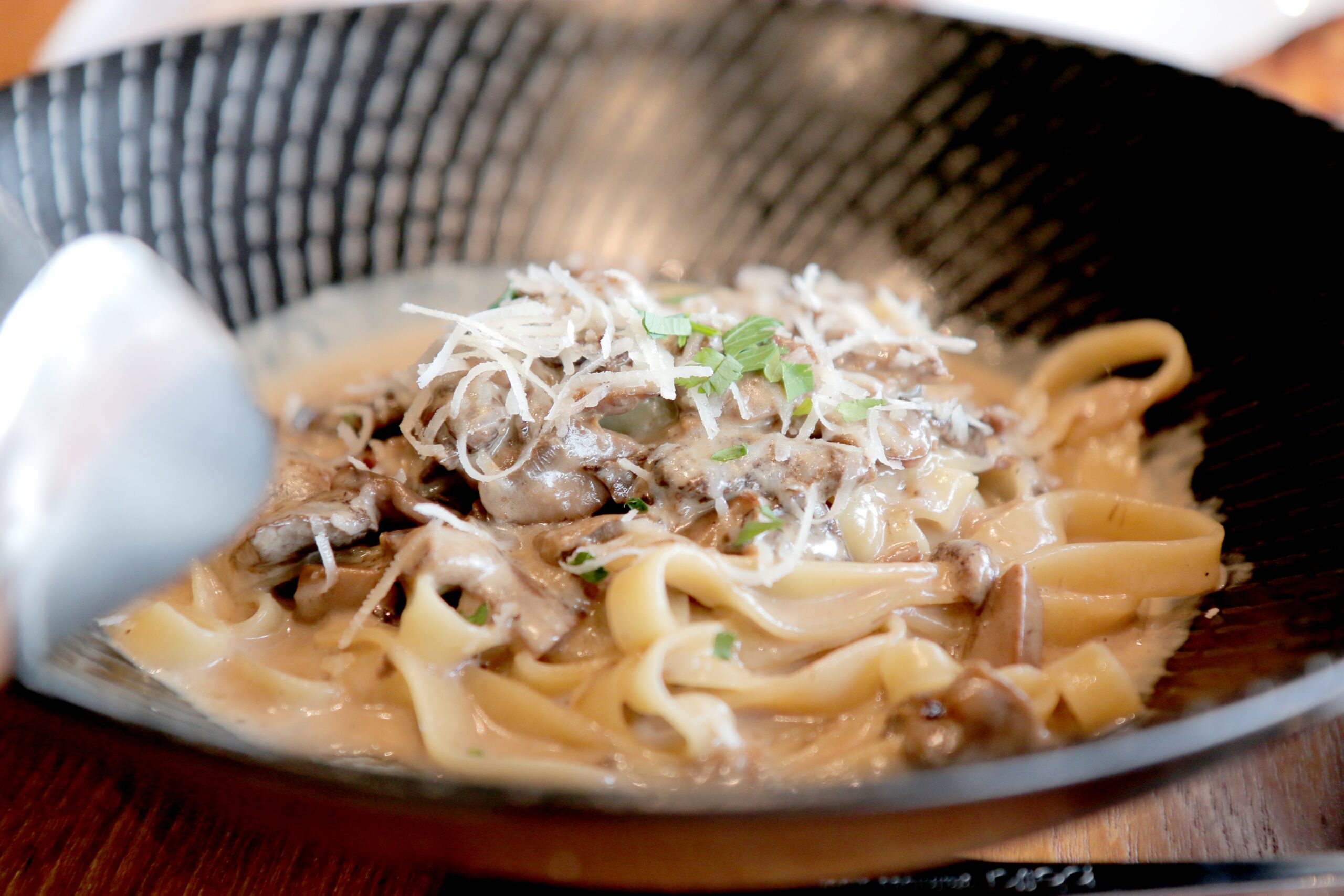 Pilz-Rahm-Pasta - einfach, schnell, lecker, aromatisch. Sowohl OnePot als auch klassisch zubereitet ein gutes Gericht
