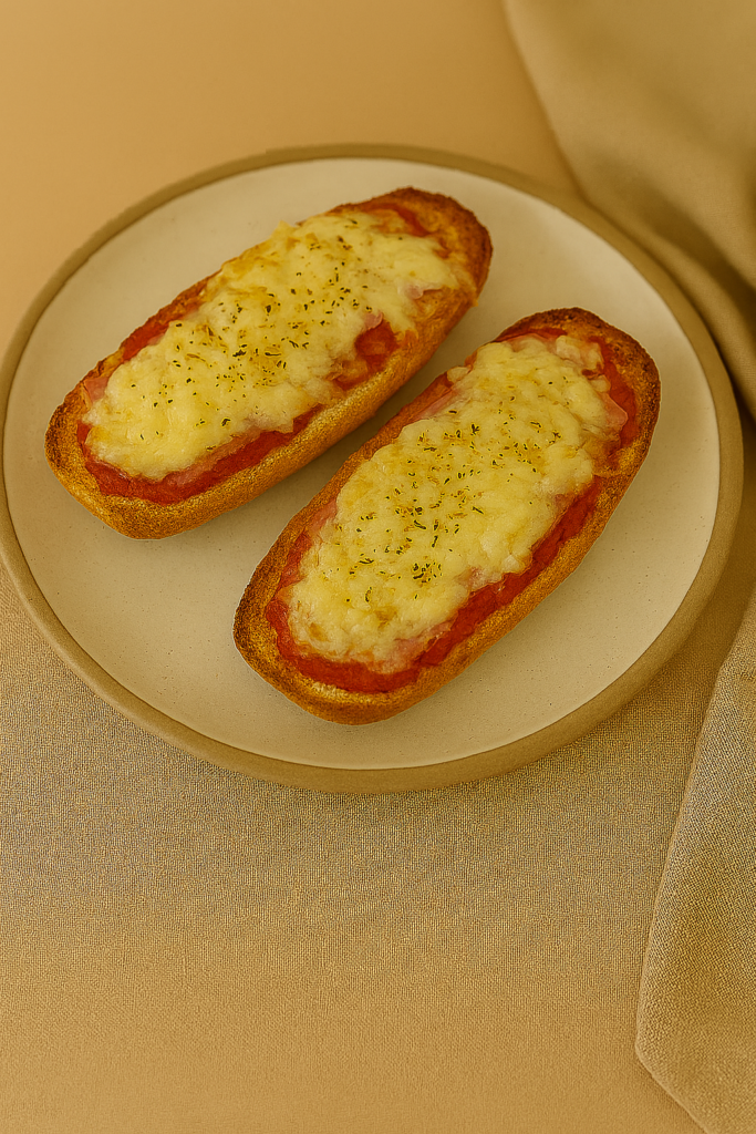 Pizza‑Baguette mit extra Käse